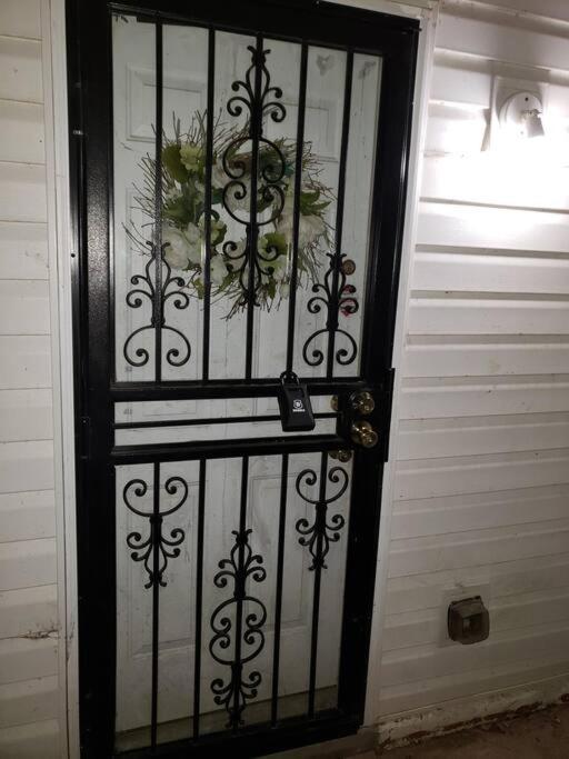 Entire Apartment Suite Family Singles Couples Nurses Dinners Business Meetings Lithonia Exterior foto